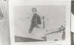 5. El piloto francés George Dyott que tripuló el avión en el